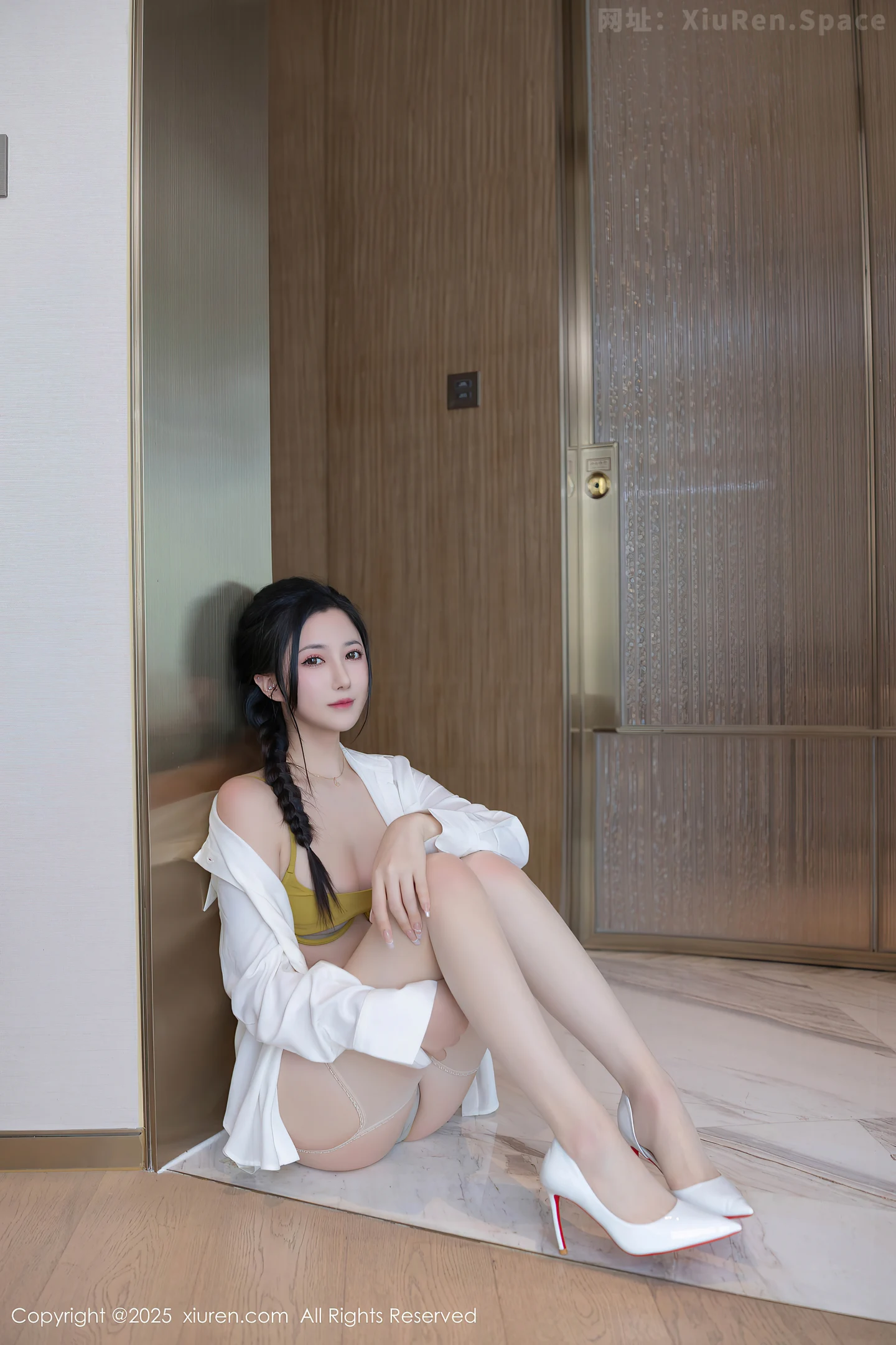 图片[4]-[XiuRen秀人网] VOL.9709 模特鱼子酱Fish白衬衫露性感内衣配肉丝吊袜秀曼妙身材诱惑写真80P-秀人网官方网站